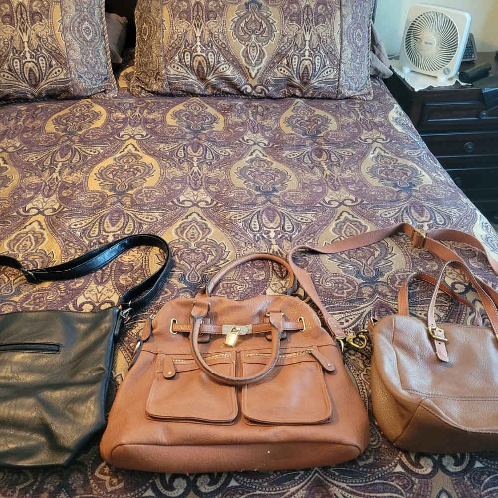 Purses - Picture 5 of 5